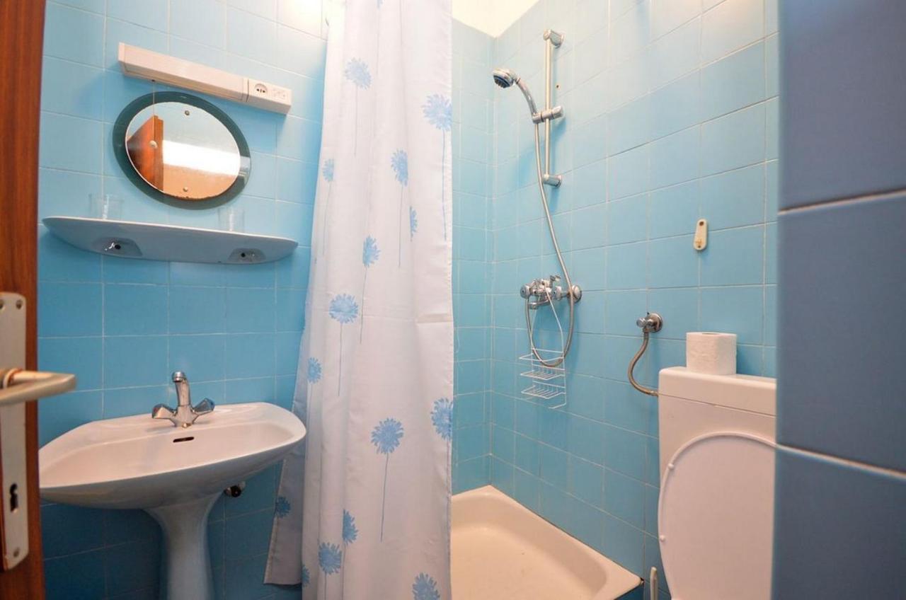 Apartment And Rooms Biserka Novalja Luaran gambar