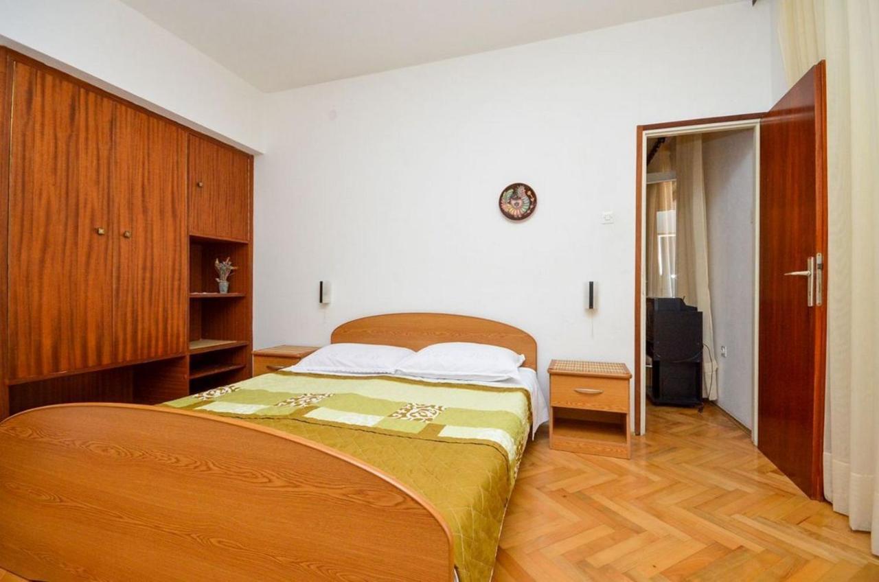 Apartment And Rooms Biserka Novalja Luaran gambar